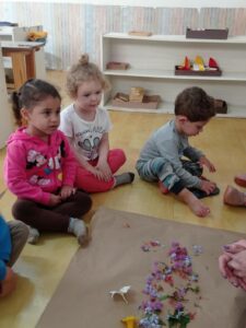 Criança no Nido Bela Infância